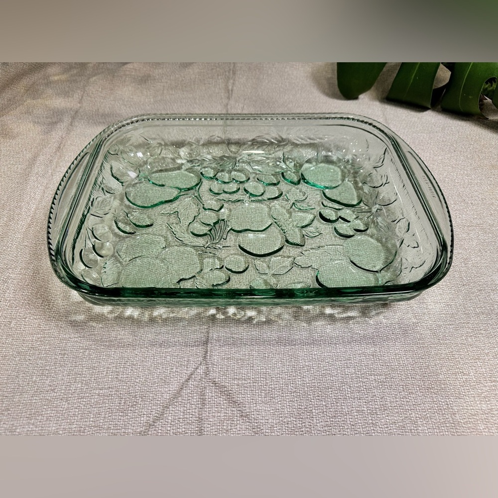 Libbey Orchard Strawberry 3D Green Glass Bakeware Dish | Vintage 70s Fruit Motif